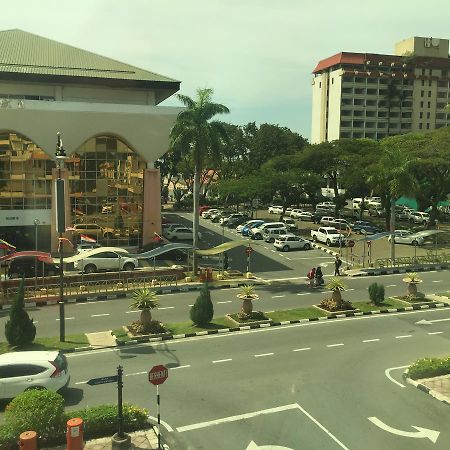Premierz Hotel Labuan Extérieur photo