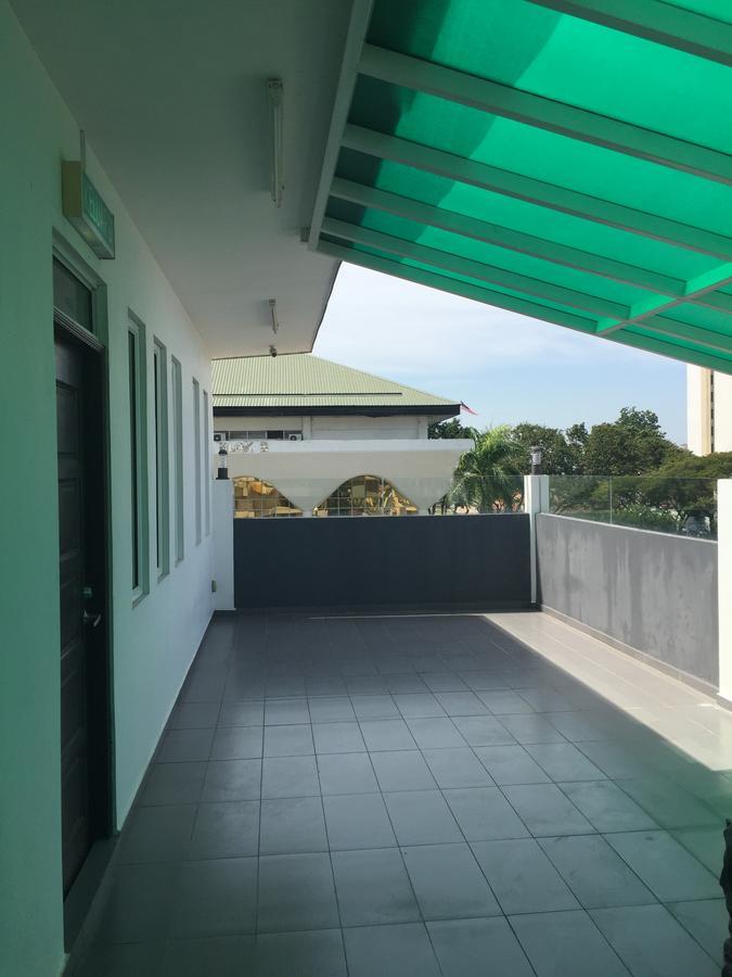 Premierz Hotel Labuan Extérieur photo