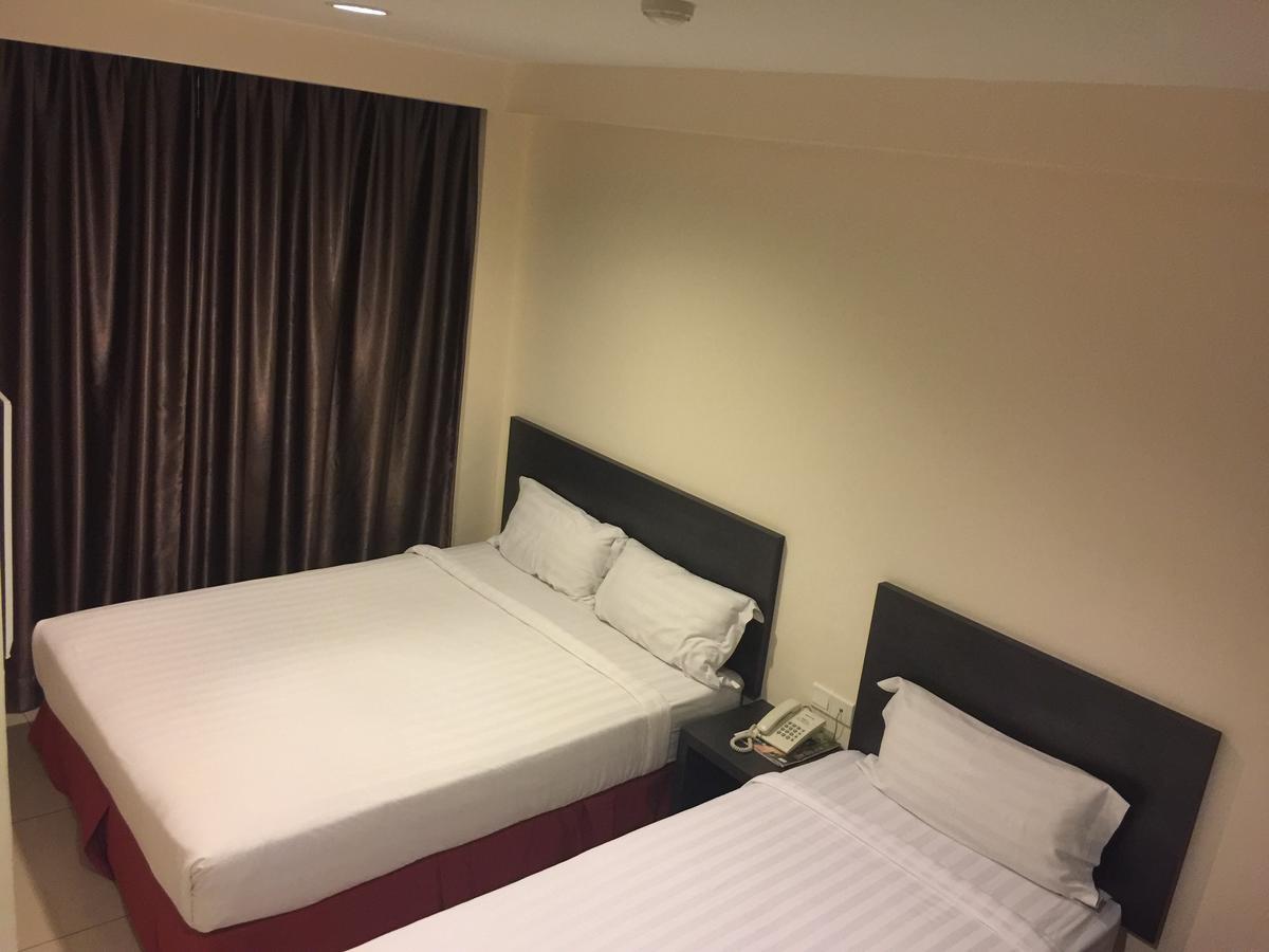 Premierz Hotel Labuan Extérieur photo