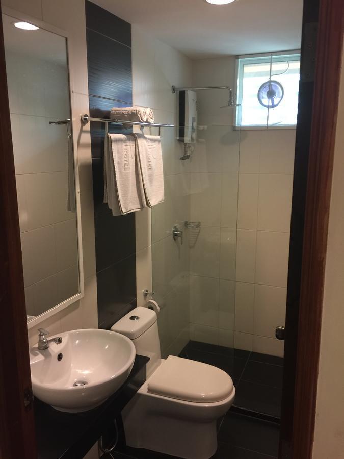 Premierz Hotel Labuan Extérieur photo